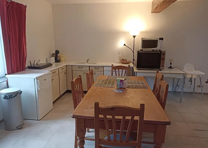 Апартаменты Le Vieux Sart De Спримон